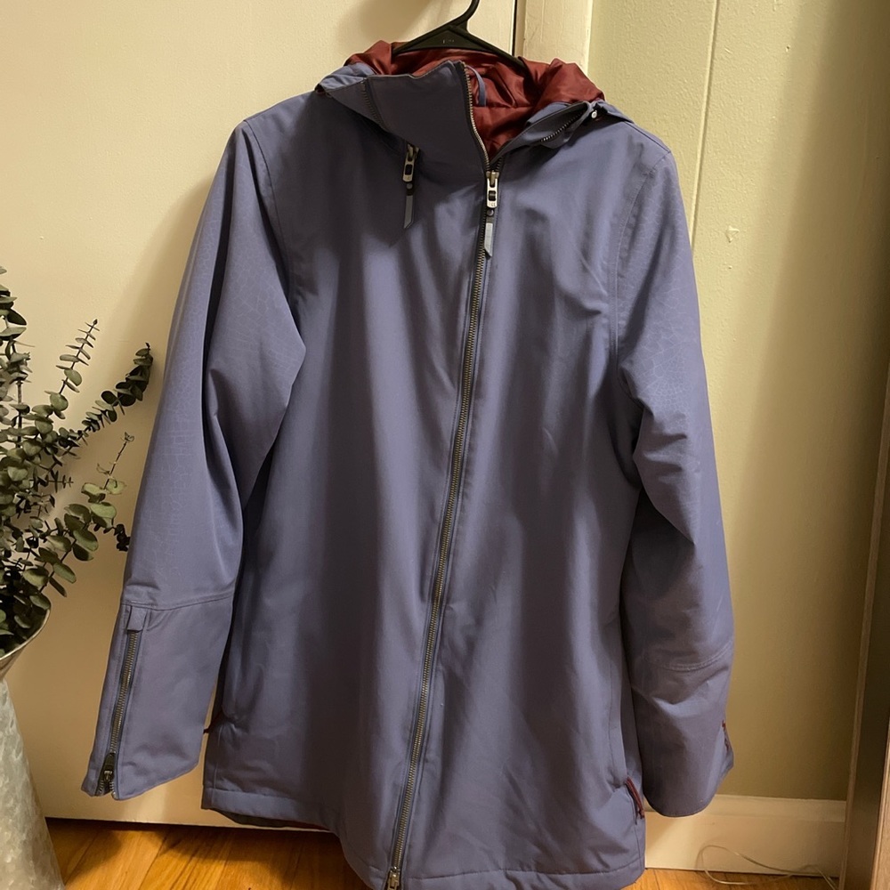 Armada Helena Ski Jacket. Beautiful jacket, high quality, well insulated. Medium